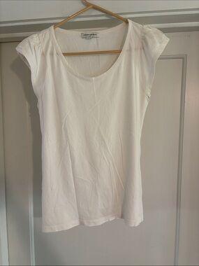 Banana Republic Cream Scoop Neck Cap Sleeve Tee